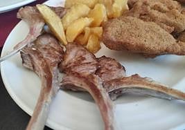 Míticas chuletitas de cordero de esta casa.
