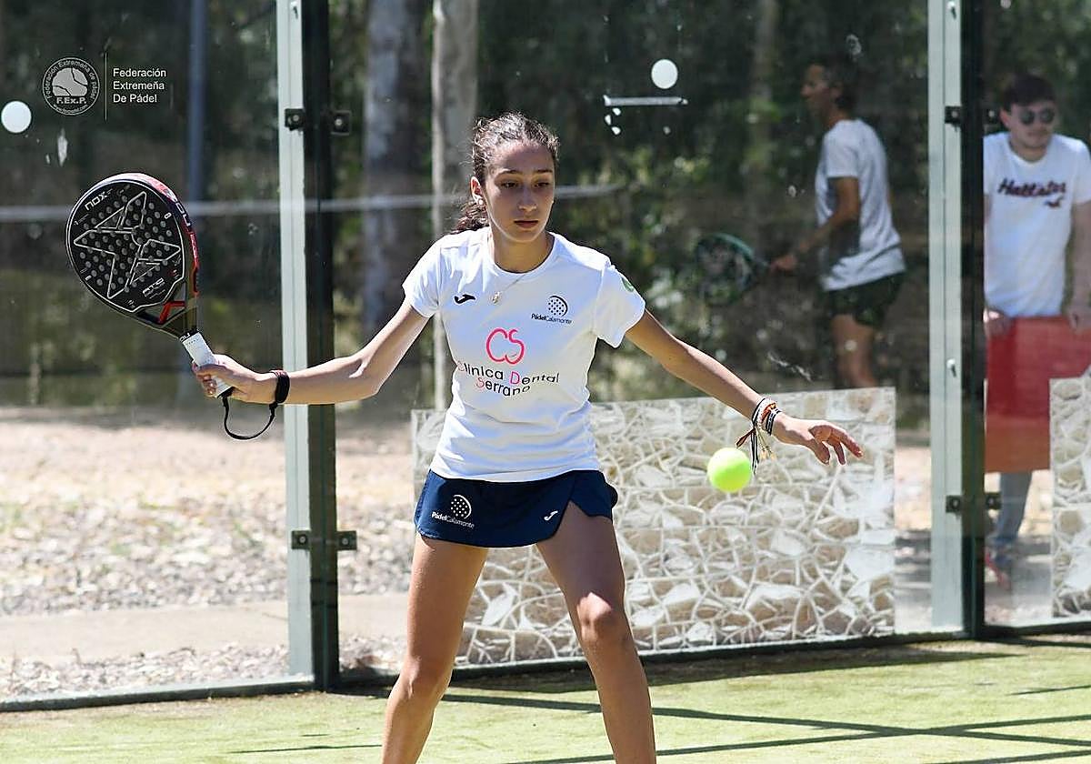 La joven deportista calamonteña ha sido convocada anteriormente por la selección.