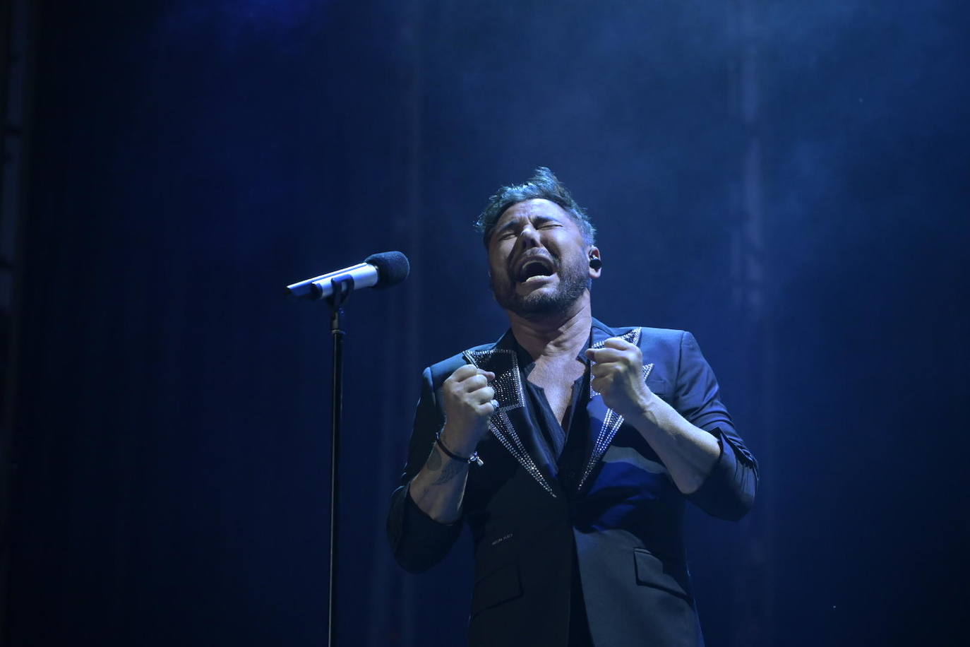 Actuación de Miguel Poveda en el Alcazaba Festival de Badajoz