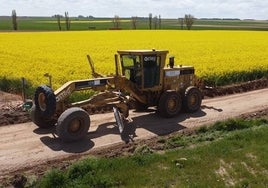 Trabajos del despliegue de la fibra en entornos rurales extremeños.