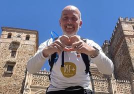 Pablo Ledesma celebra con un corazón su llegada a Guadalupe.