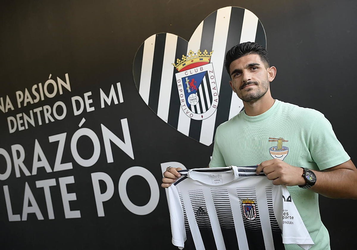 Sandro Toscano, durante su presentación este viernes en el Nuevo Vivero.