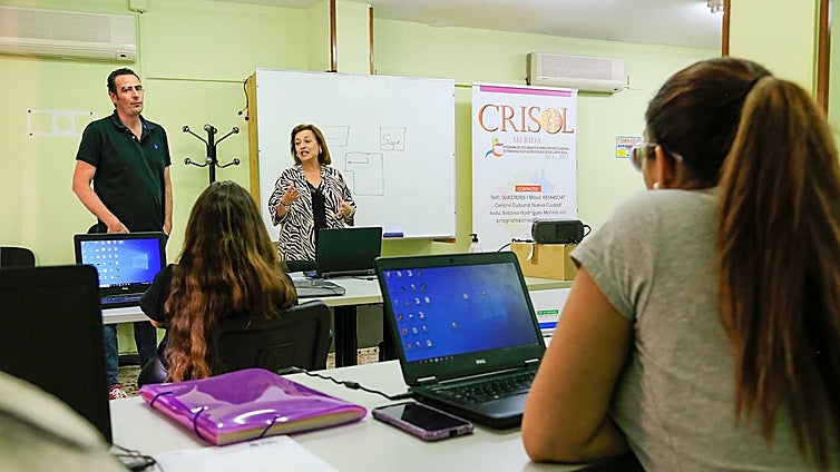 El programa Crisol oferta jornadas formativas de servicios y logística
