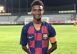 Saïdou Bah con la camiseta del Barcelona.