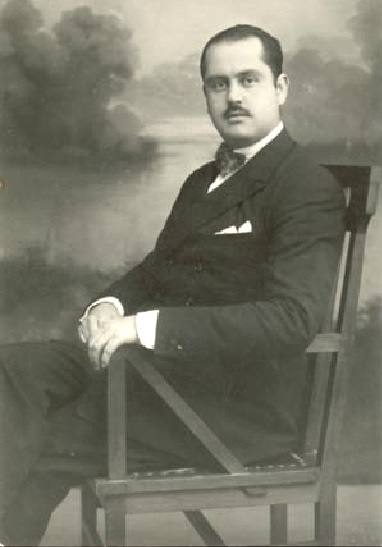 Así luce el Castillo de Belvís de Monroy con su nueva su iluminación artística