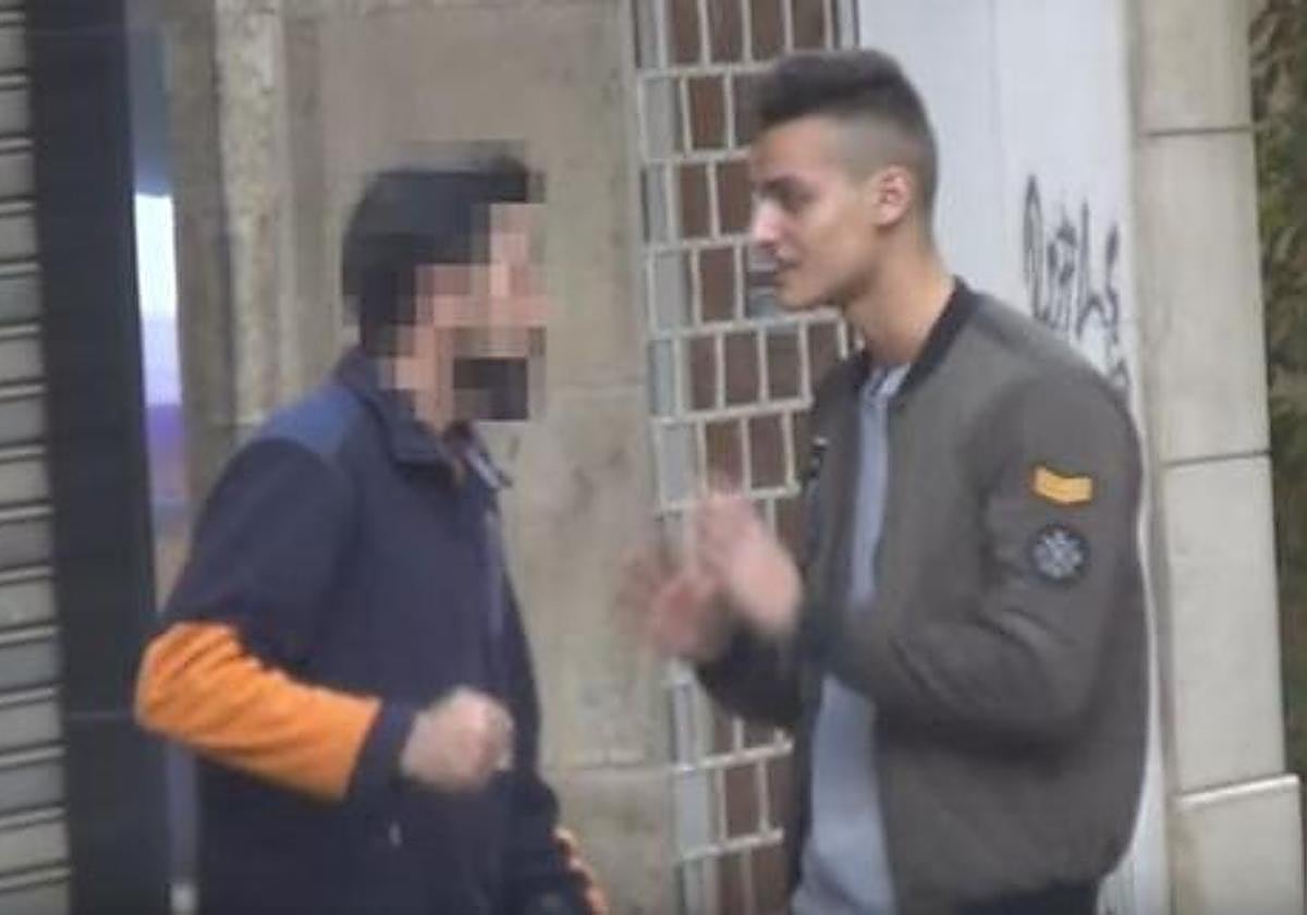 Un bofetón y 20.000 euros por llamar 'cara anchoa' a un trabajador y subirlo a Youtube