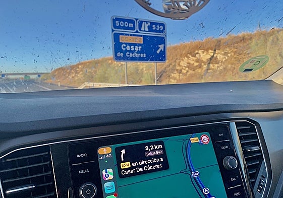 El navegador de Apple, sin actualizar, mantiene la vieja CC-38 para la carretera de Cáceres a Casar.