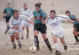 Lourdes Días durante un partido del Puebla.