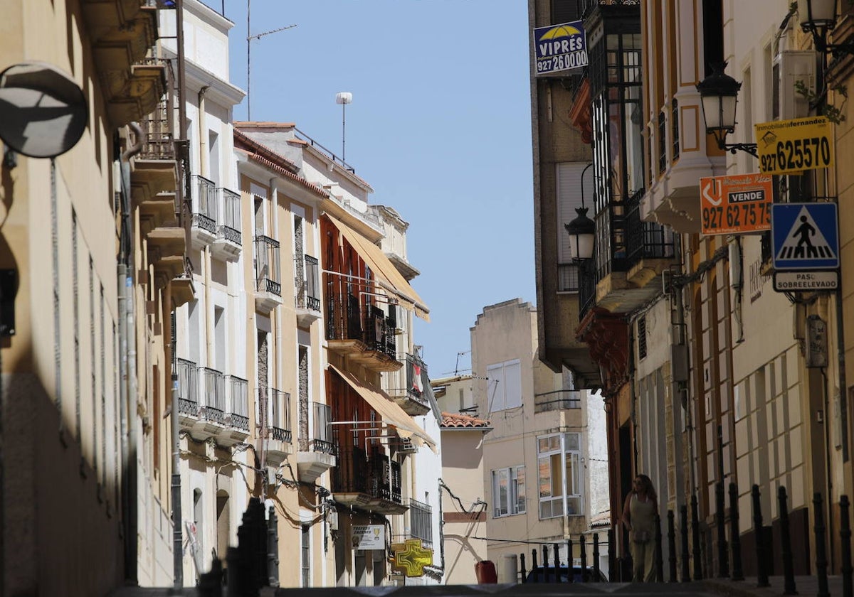 Vista general de la calle Parras, en pleno centro de Cáceres.