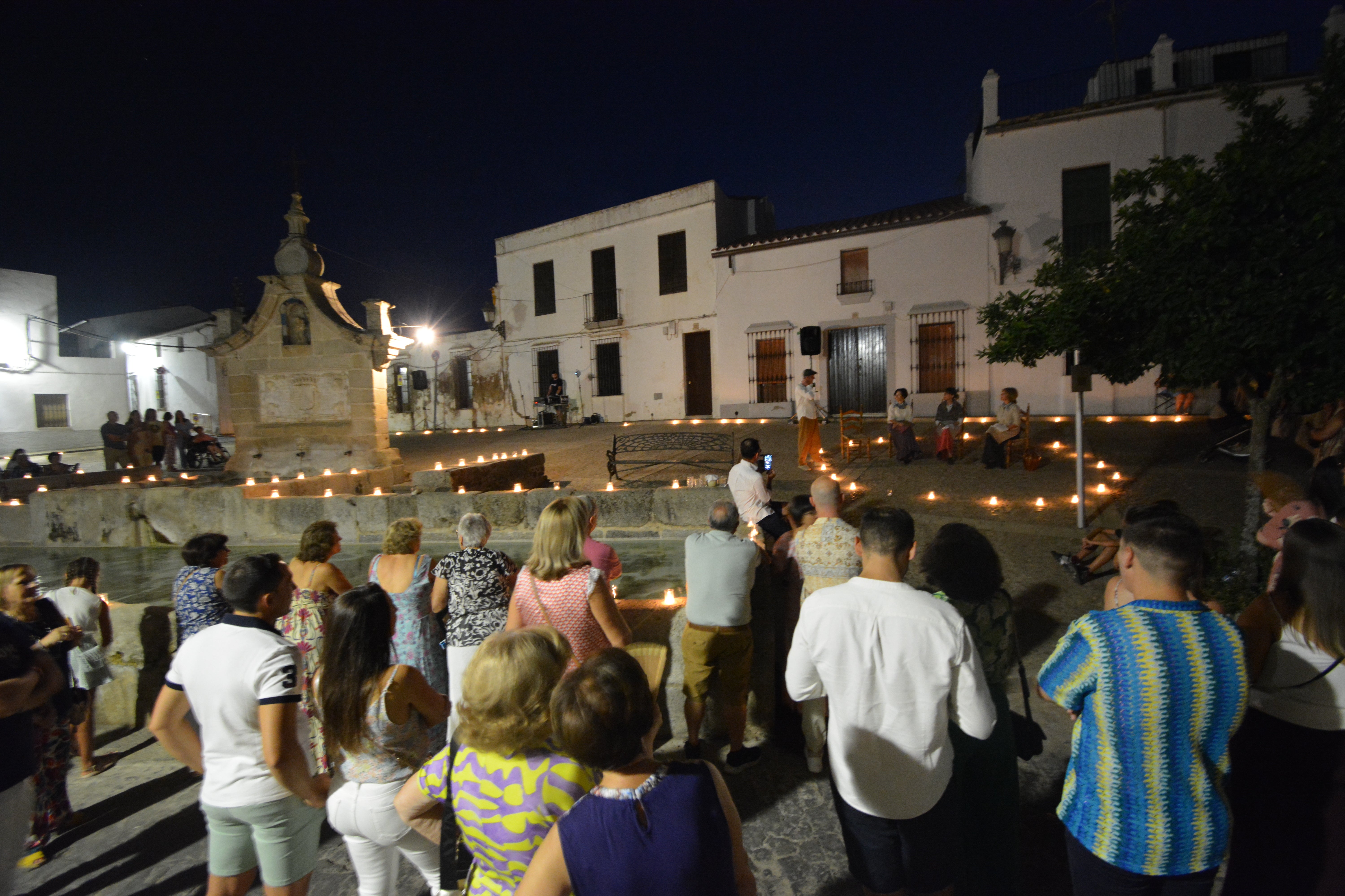 Fregenal brilló durante la Noche en Blanco con más de 6.000 velas