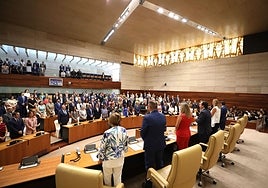 Acto institucional en la Asamblea con motivo del Día de Extremadura.