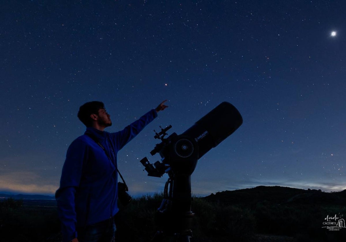 Cacerescaparate | Un septiembre para mirar al cielo