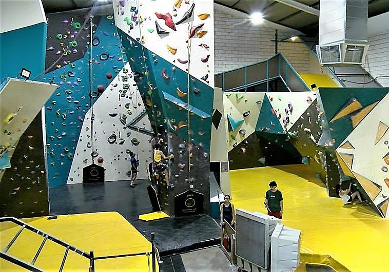 t Las zonas de boulder y vías de Zima Escalada
