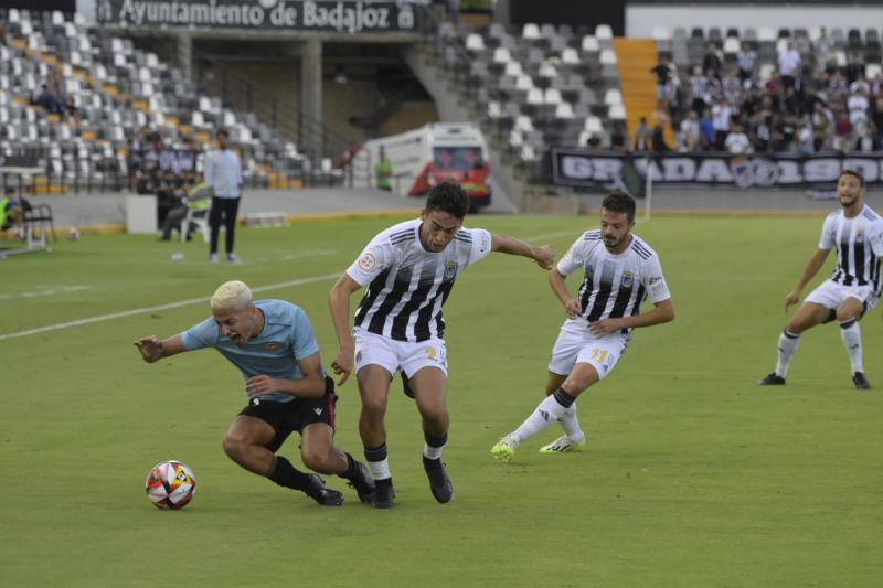 Las mejores imágenes del CD Badajoz - Unión Adarve