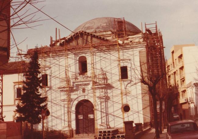 Obras en 1983 para conventir el hospital en Asamblea.