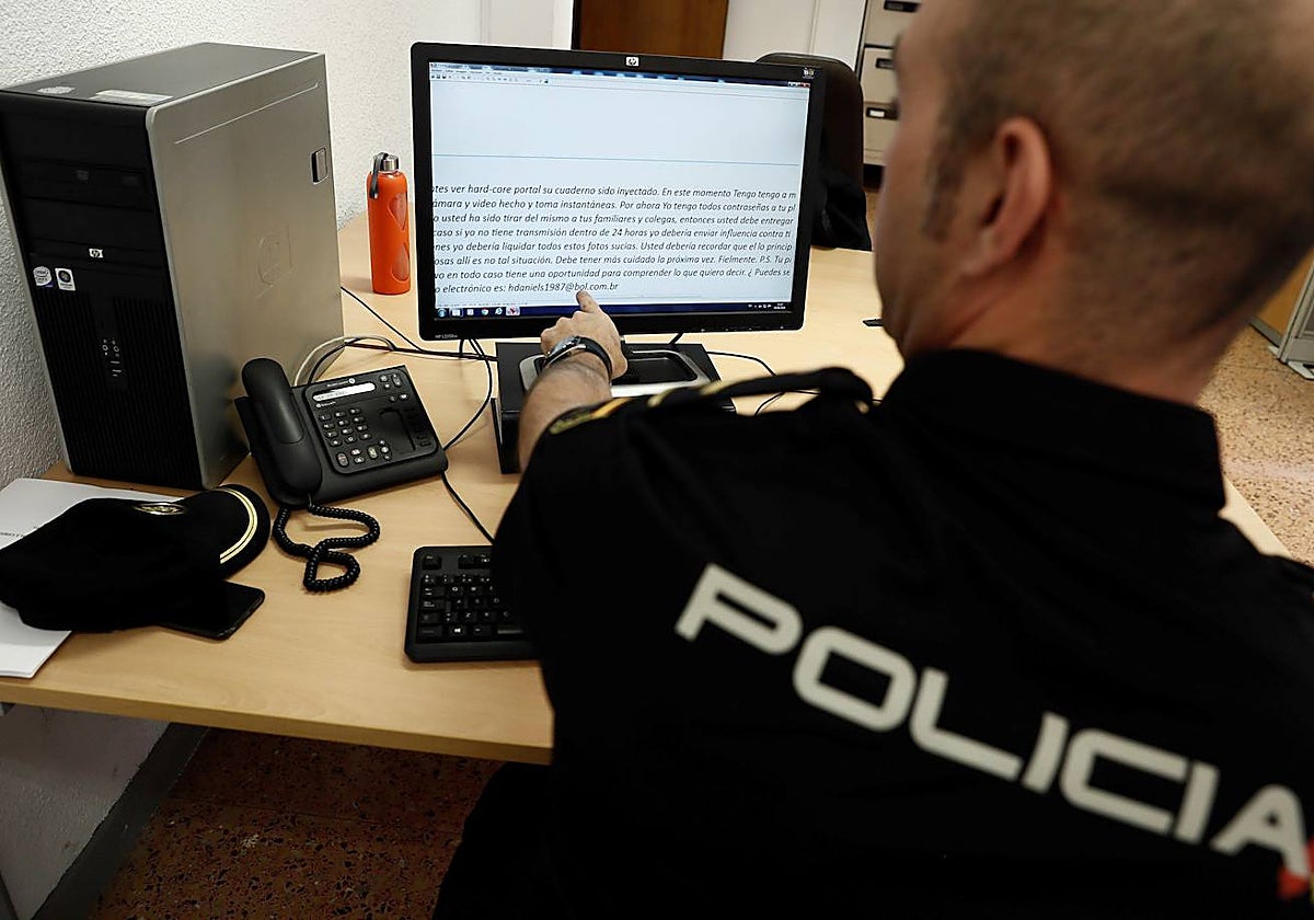 La Policía Nacional cuenta con una brigada especializada en ciberdelitos.
