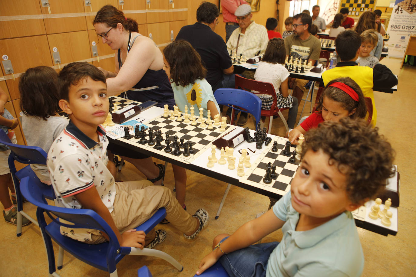 Trofeo Ruy López de ajedrez en la Biblioteca Pública.