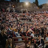 Ambiente en el acto institucional, en imágenes