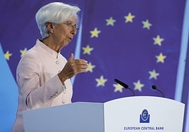 Lagarde insiste