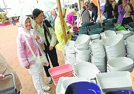 Pacenses bajo la lluvia ayer en Elvas.