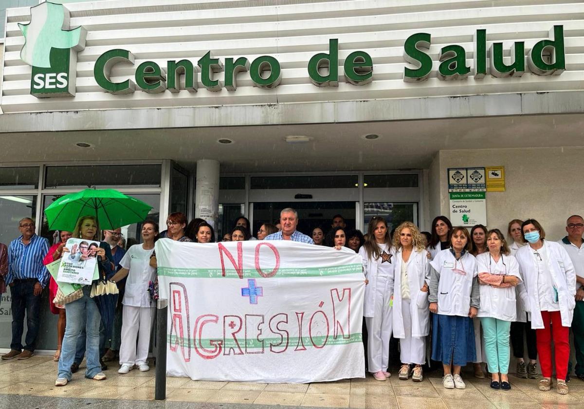 El Colegio de Médicos de Cáceres condena la agresión a un médico de Navalmoral