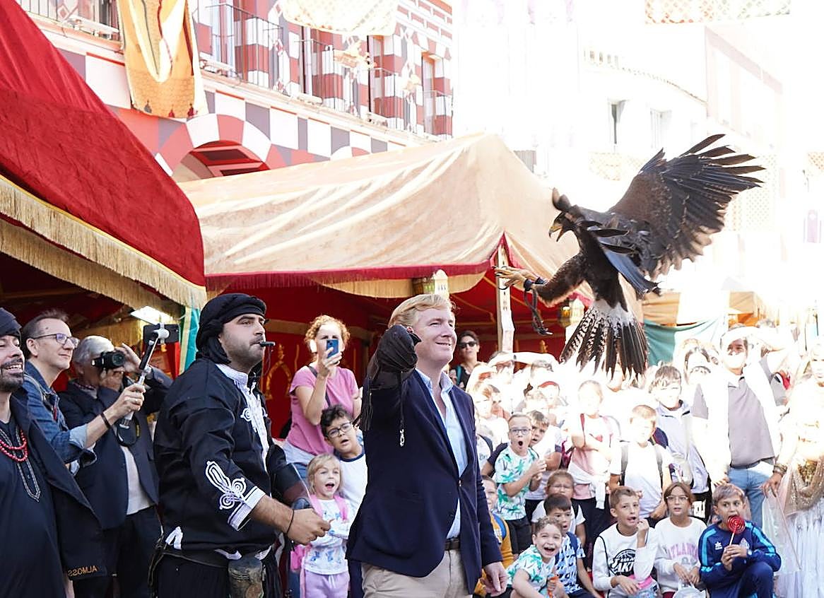 Imagen secundaria 1 - Arranca la Almossassa que premiará a quienes acudan vestidos con ropas árabes