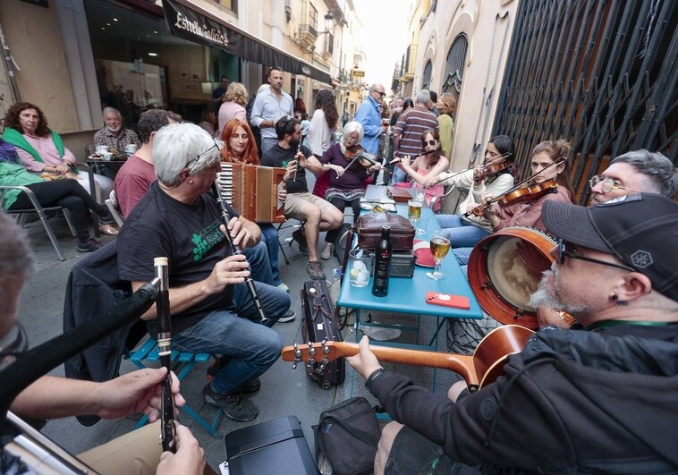 El Irish Fleadh vive este sábado su día grande en Cáceres con música y baile toda la jornada