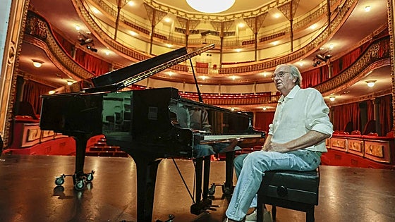 Paco Martín vuelve a los escenarios por una noche