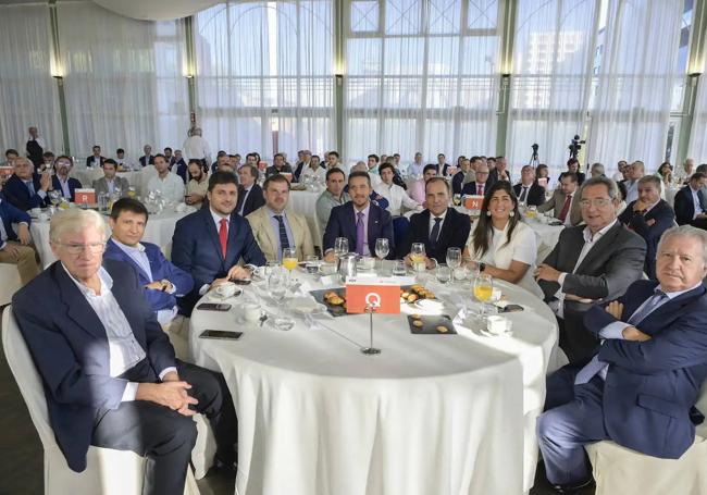 Domingo Fernández, Manuel Vázquez, Alfonso Cano, Javier Gijón, Víctor Píriz, Eladio Buzo, María Soledad, Atanasio Naranjo y Pedro González