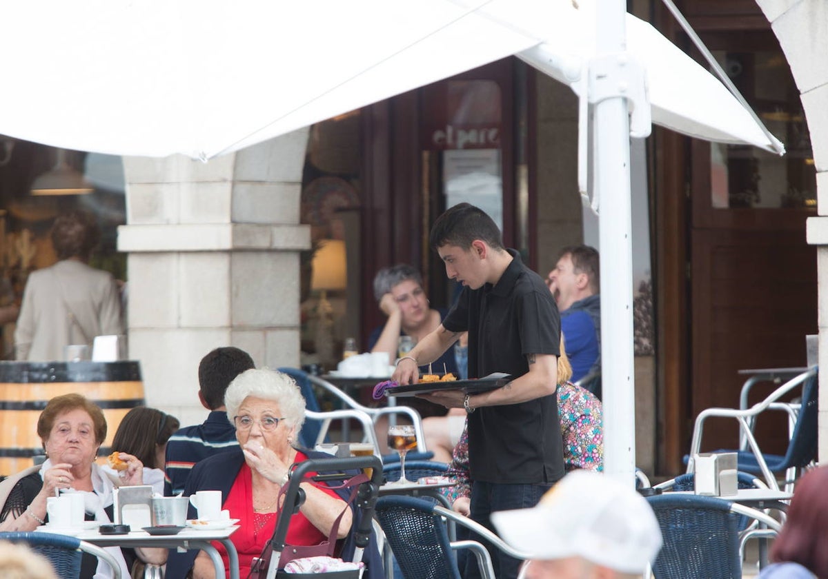 El sector de la hostelería es uno de los afectados por el déficit de trabajadores.