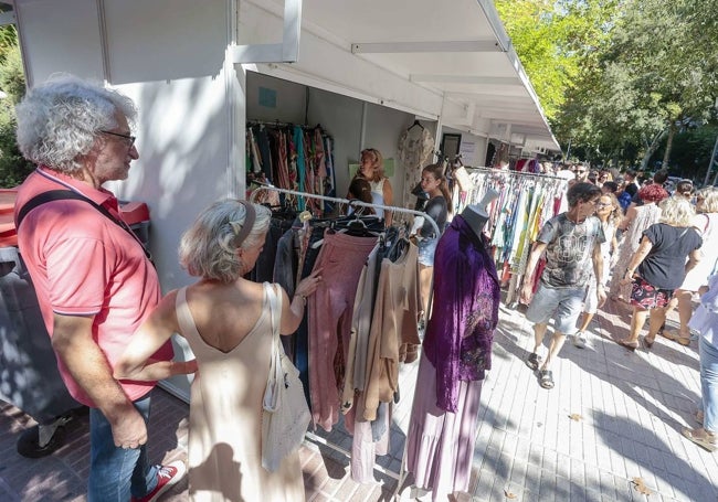 Feria del stock, el sábado a mediodía en Cánovas.