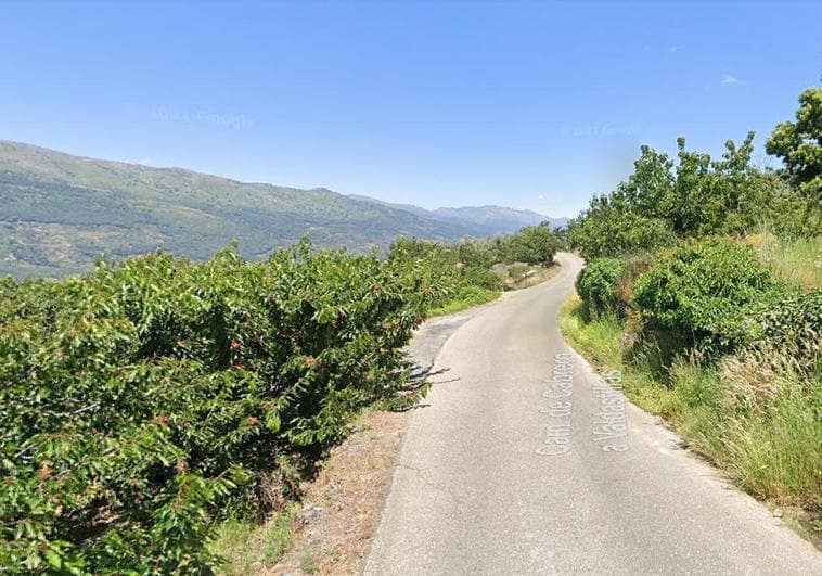 Muere un ciclista de 49 años en la colisión con un vehículo en el Valle del Jerte