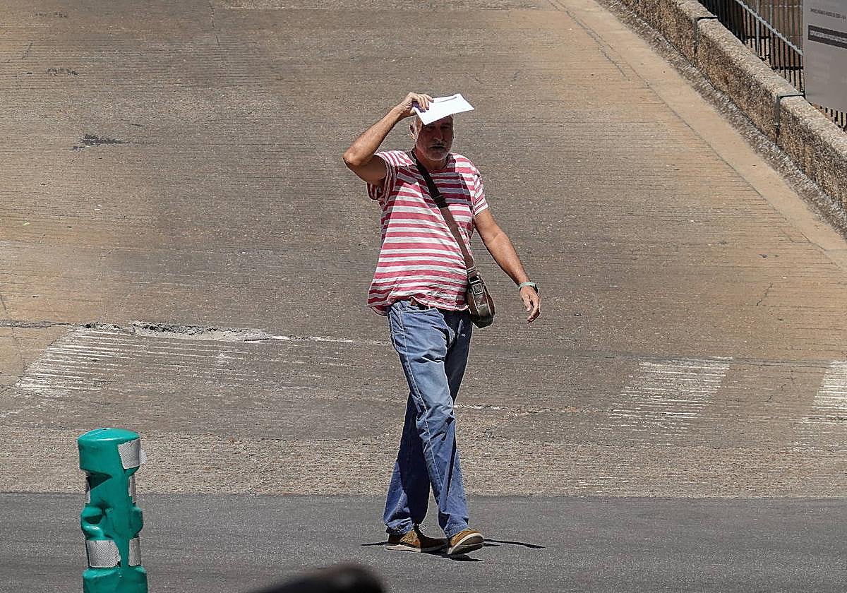 Badajoz registra una máxima de 38 grados este domingo, la segunda más alta del país