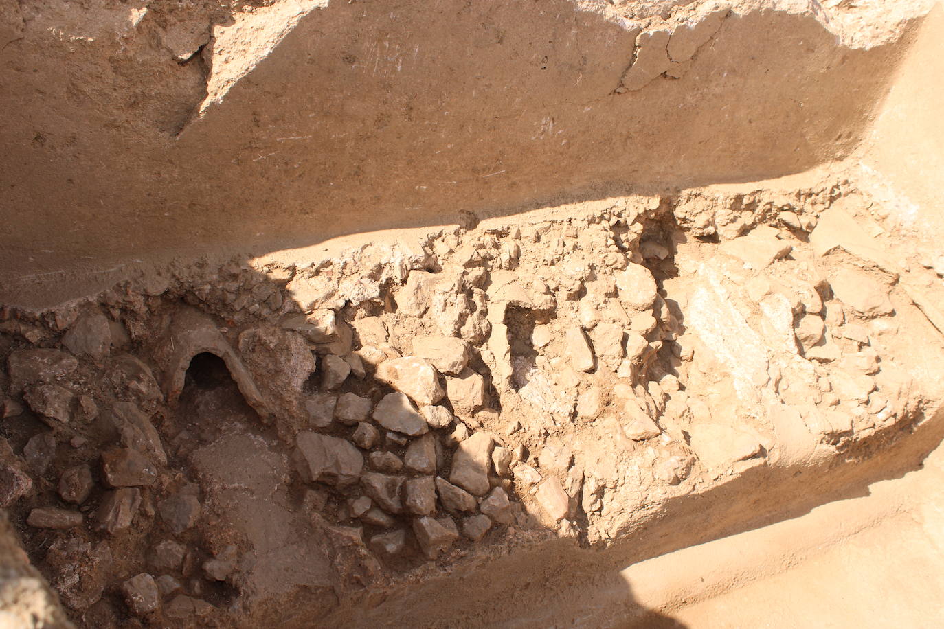 Descubierto un gran edificio romano en Regina