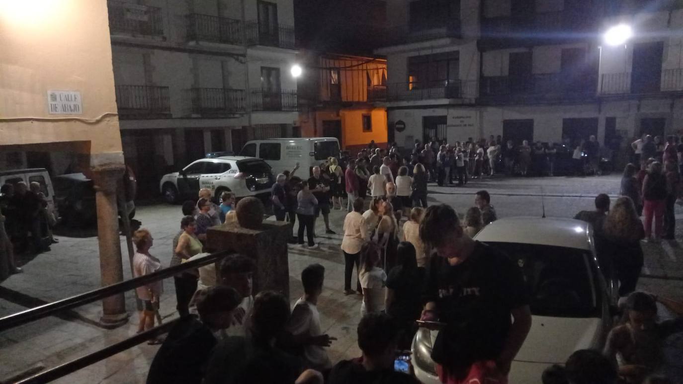 Manifestación en Losar de la Vera contra la ocupación de viviendas y los robos