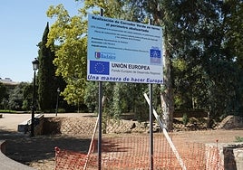 Cartel anunciador en el Parque de la Legión.