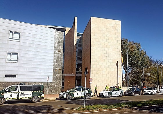 Imagen del Palacio de Justicia de Cáceres en donde han sido juzgados y condenados los estafadores.