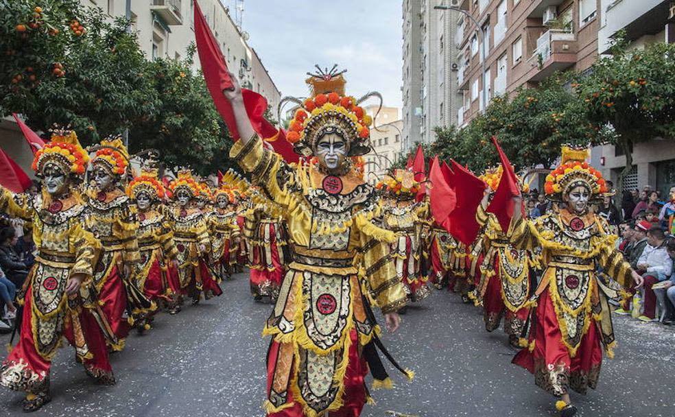 La comparsa se inspiró en la ópera china.