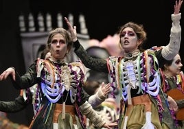 Las Chimixurris en la última edición del concurso de murgas del Carnaval de Badajoz.