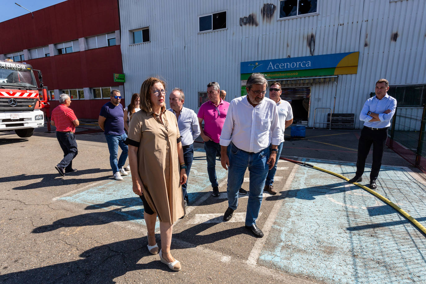 La consejera de Agricultura traslada a Acernorca el apoyo de las administraciones tras el incendio