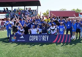 Celebración de la clasificación del Hernán Cortés.