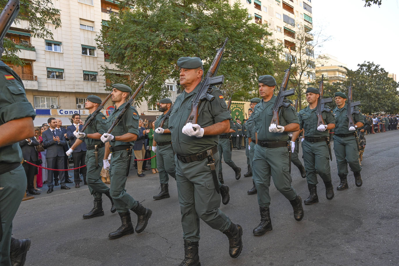 Imágenes del Día del Pilar en Badajoz