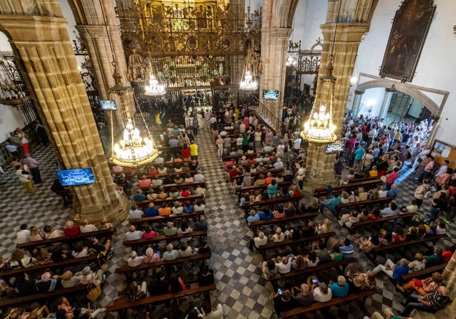 Eucaristía de las 11 de la mañana. A las 12 se celebró la del peregrino.