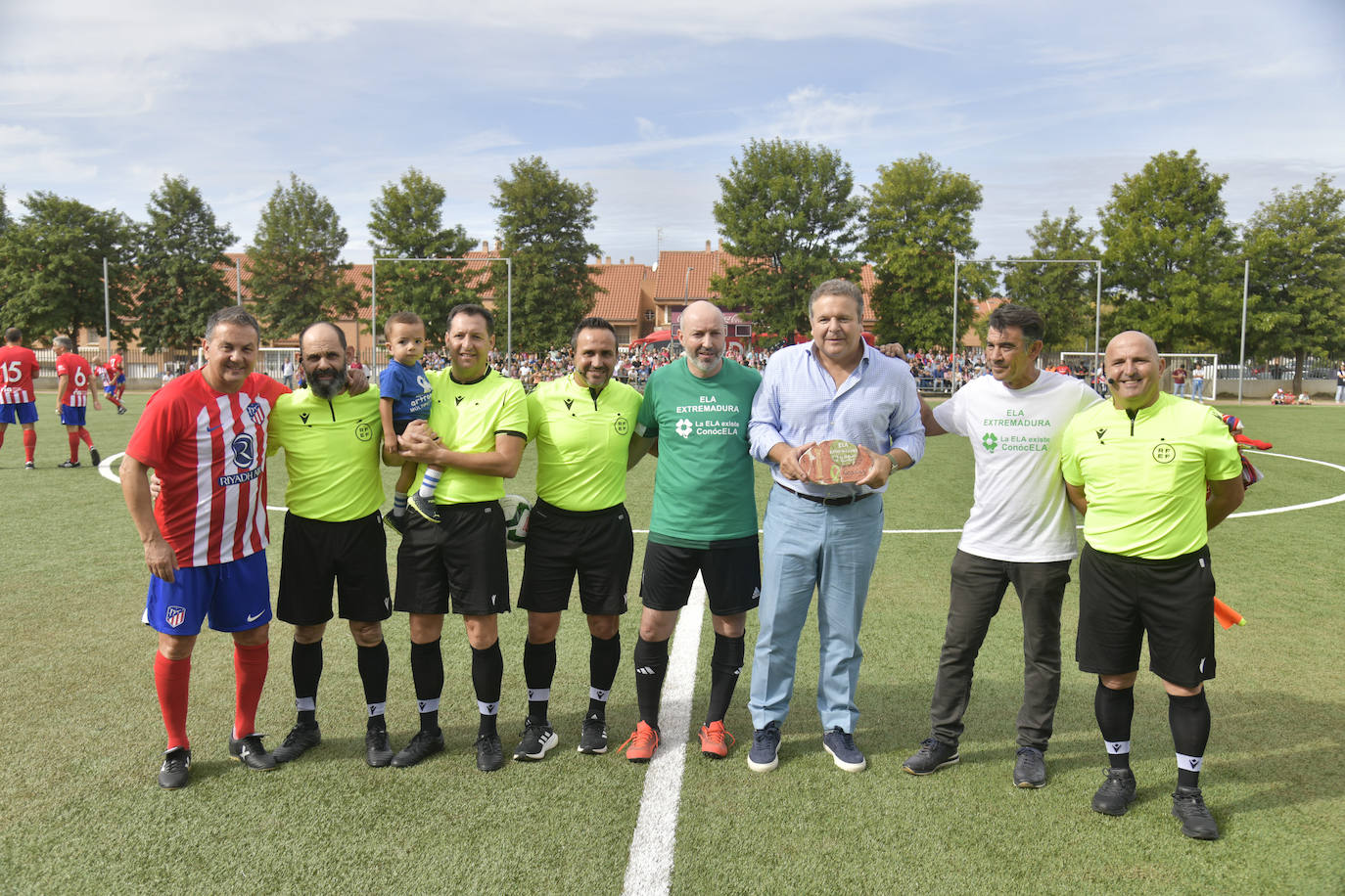 Leyendas colchoneras y del Badajoz ponen el broche al congreso de peñas del Atlético