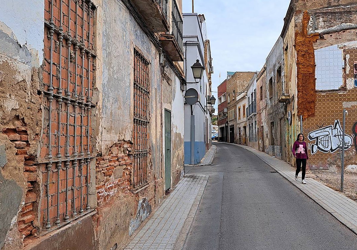 Viviendas en mal estado en la calle Eugenio Hermoso.