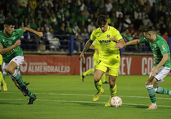 El Santa Amalia reunió a 8.000 personas contra el Villarreal.