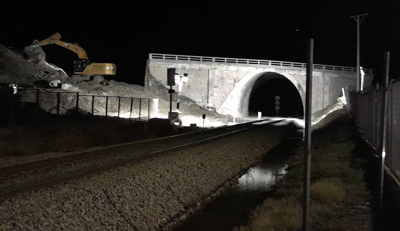 Así ha sido la demolición del puente de la N-V, en Navalmoral