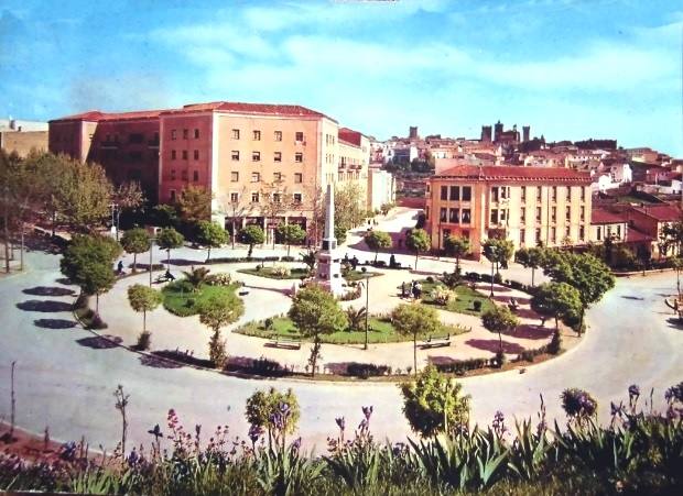 Postal de la Plaza de Colón en los años sesenta.