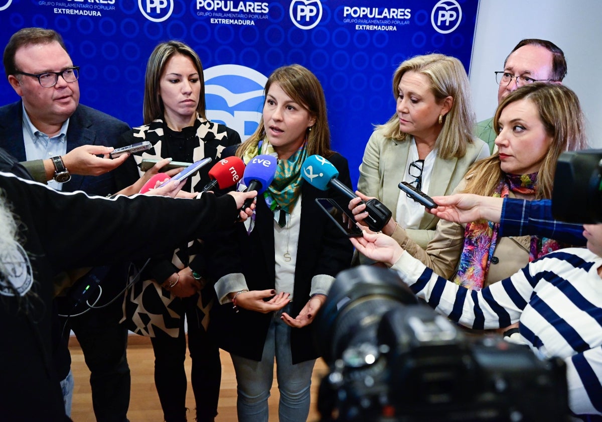 La diputada del PP Sandra Valencia da explicaciones del incidente con Irene de Miguel del pasado jueves