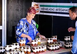Puesto de mermeladas artesanas en Degusta Extremadura.